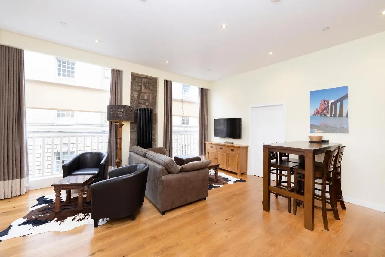 Joivy 1 Bed Flat In Old Town, Next To St Giles Cathedral Apartment Edinburgh